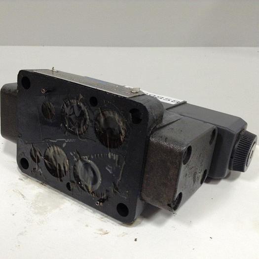 Used VICKERS Valve DG4V-3-6C-M-U-HL7-60-B13 Used