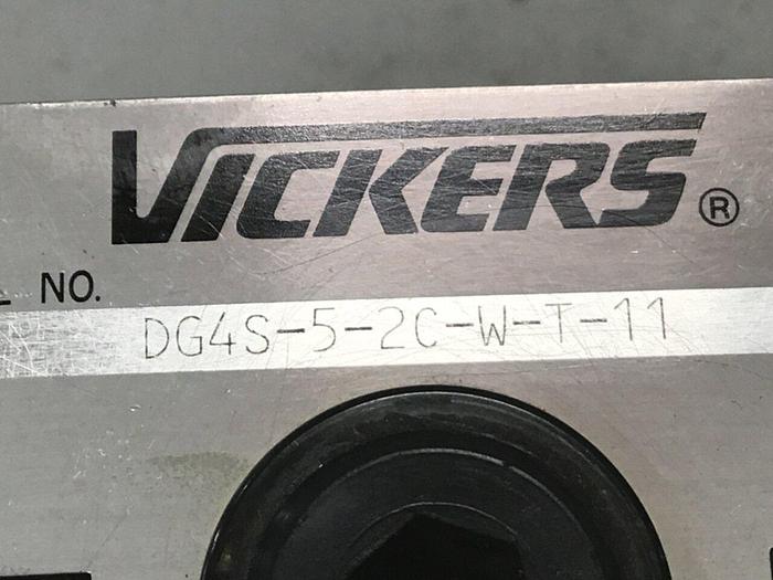 Used VICKERS Valve DG4S52CWT11 #137636