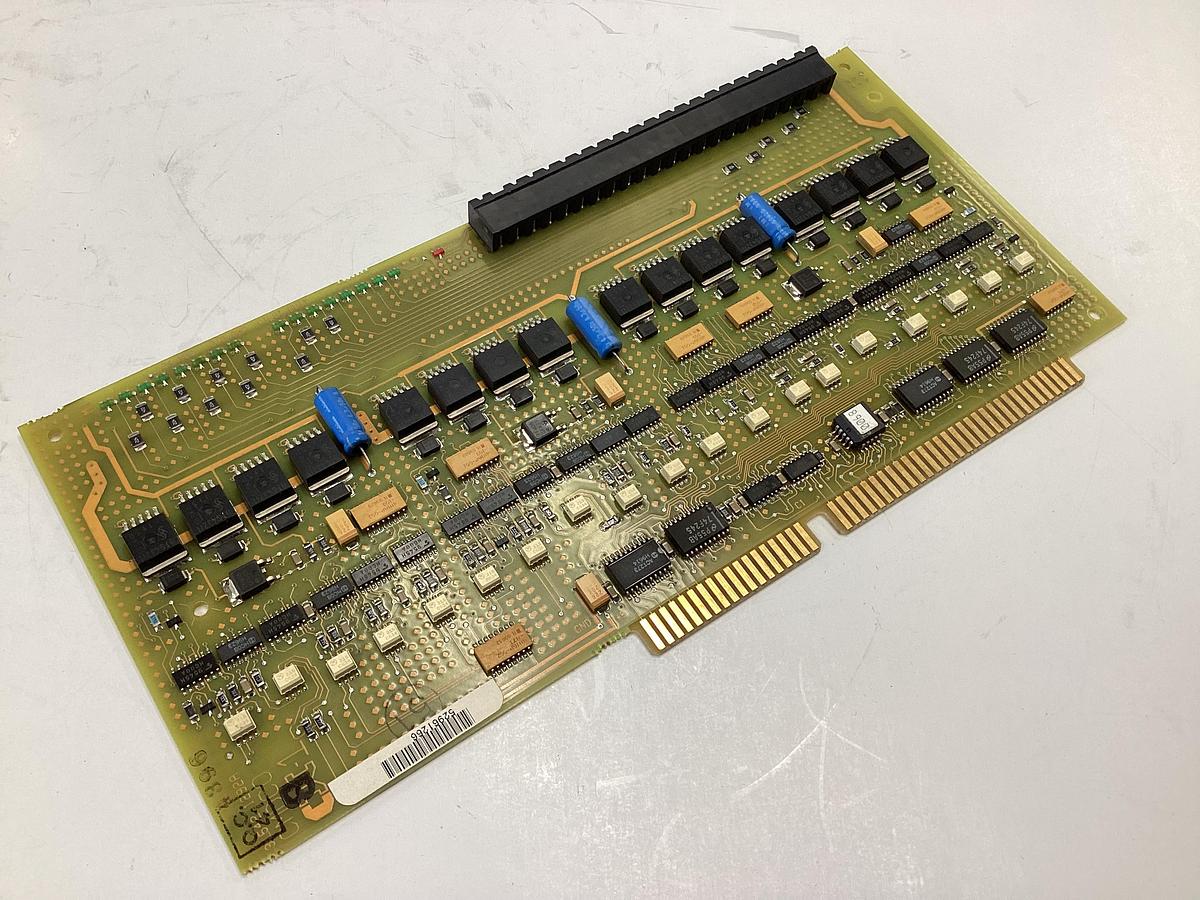 Used CINCINNATI MILACRON Circuit Board 3-542-1292A / BRACKET Used