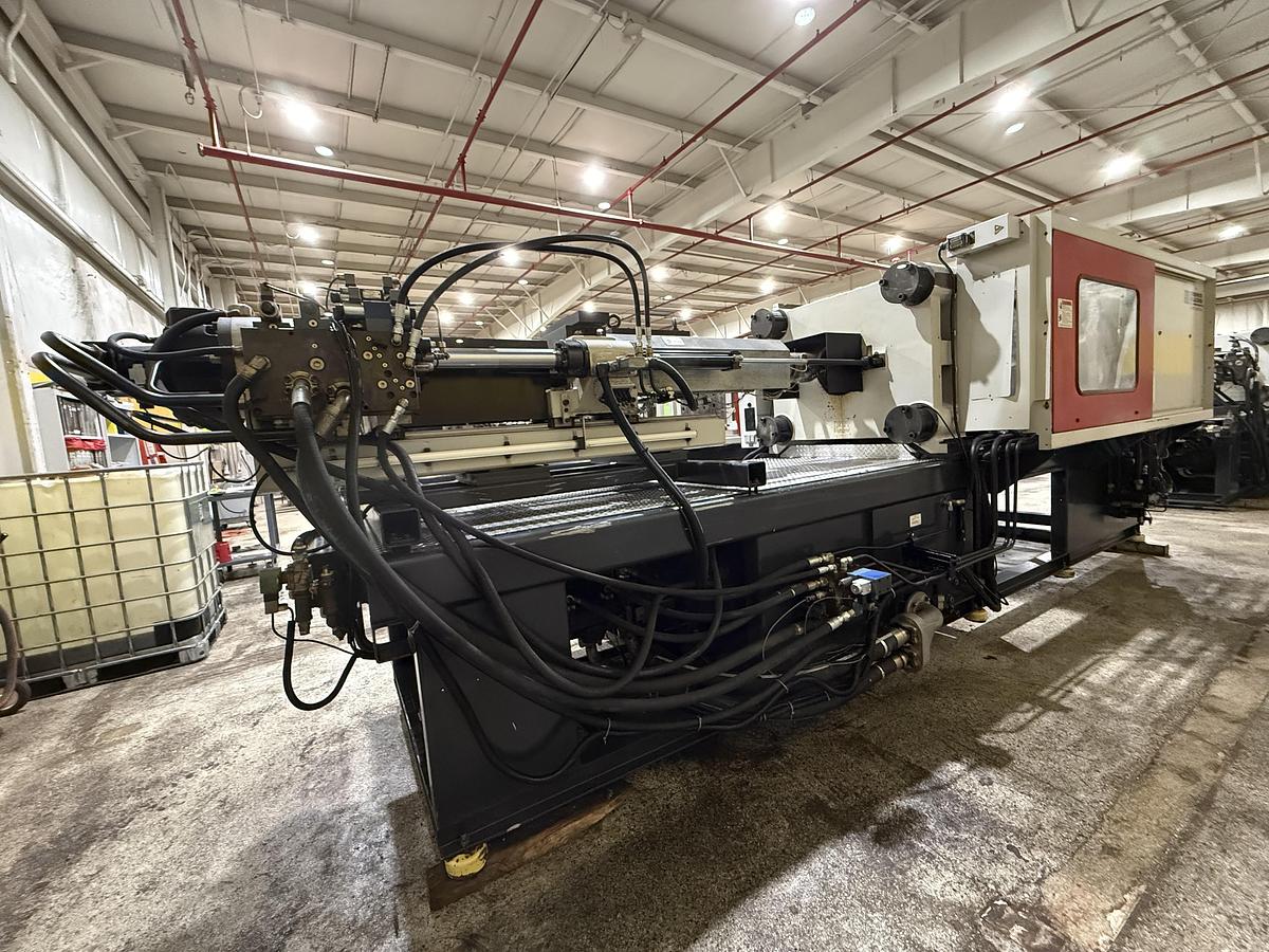Used 2000 FERROMATIK MILACRON 310 Ton Injection Molding Machine MT310-26WP USED #151865