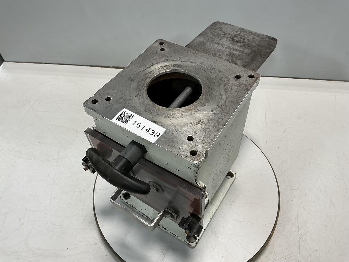 Used METAL FABRICATOR NO MODEL NUMBER / NO TAG