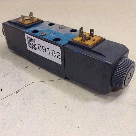 Used VICKERS Directional Valve DG4V-3-6C-M-U-HL7-60 Used