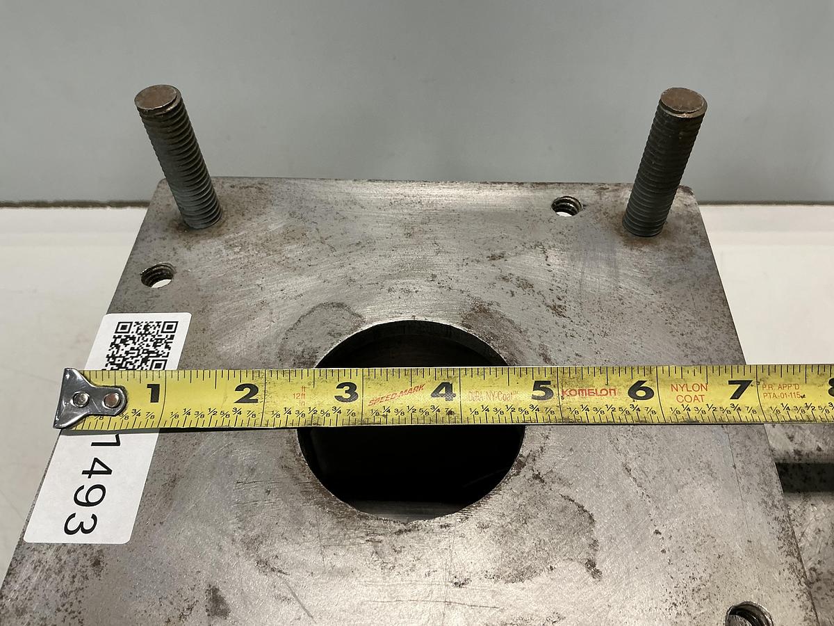 Used METAL FABRICATOR NO MODEL NUMBER / NO TAG