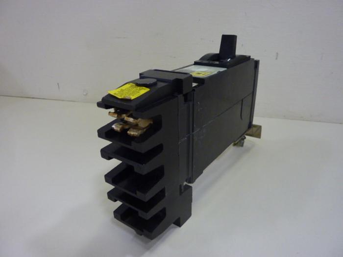 Used SQUARE D 20 Amp Circuit Breaker FHB16020A #46615