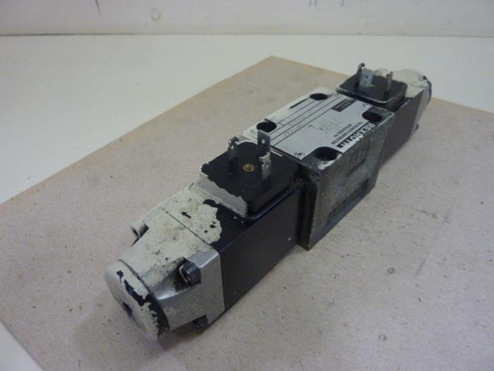 Used REXROTH Valve 4W6J51AG24N9K4 #49622