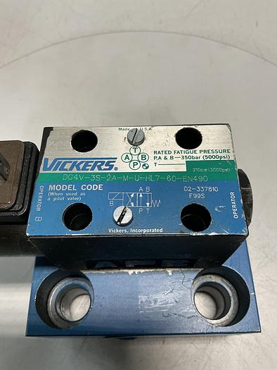 Used VICKERS DG4V-3S-2A-M-U-HL7-60-EN490