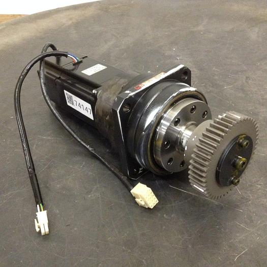 Used YASKAWA ELECTRIC AC Servo Motor SGM-08AWG26 Used