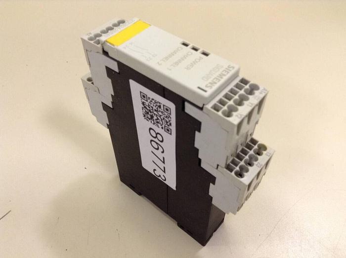 Used SIEMENS Safety Relay 3TK2 824-2BB40 #86774