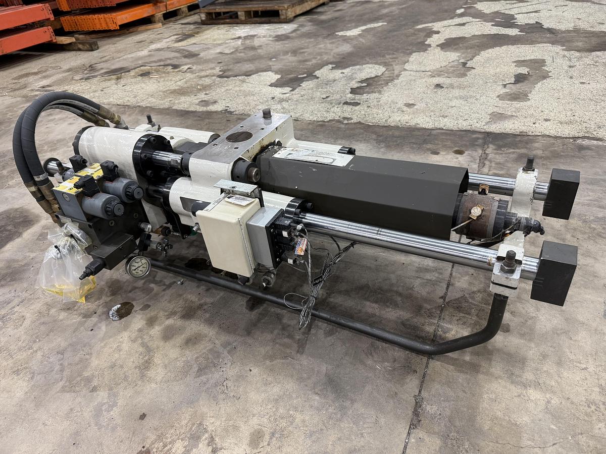 Used CINCINNATI MILACRON VSX 85-2.27