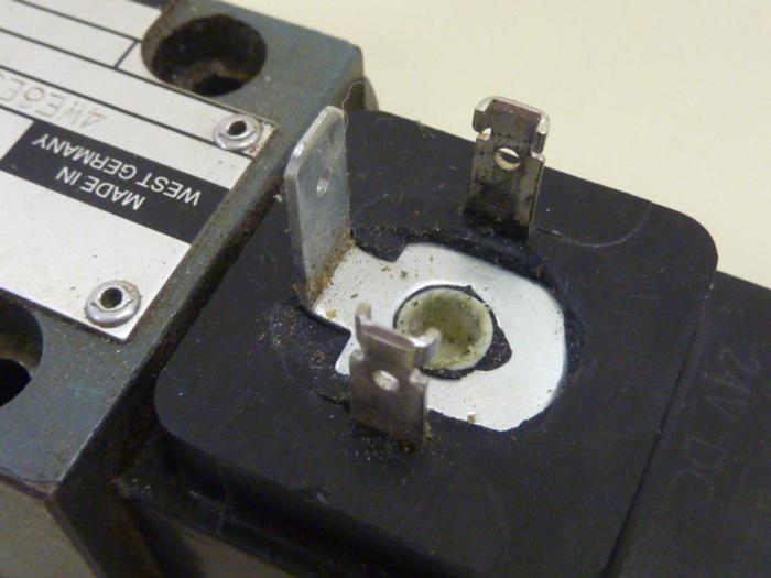 Used REXROTH Valve 4WE6E51AG24N9K4V #63956