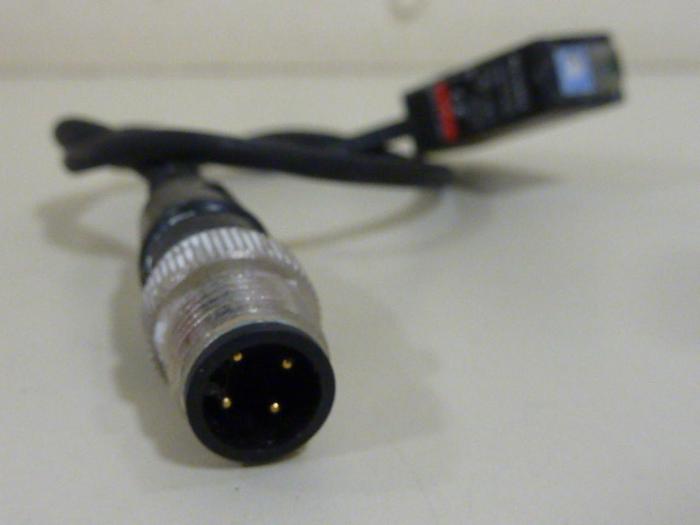 Used KEYENCE CORP Photoelectric Sensor PZ-M53 #58324