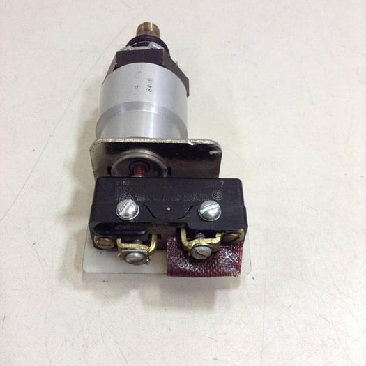 Used UNITED ELECTRIC Pressure Switch J54S 11981 #82600