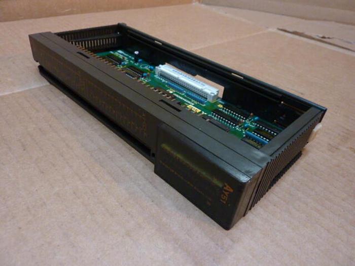 Used MITSUBISHI 32 Pt Output Module AY51 Used