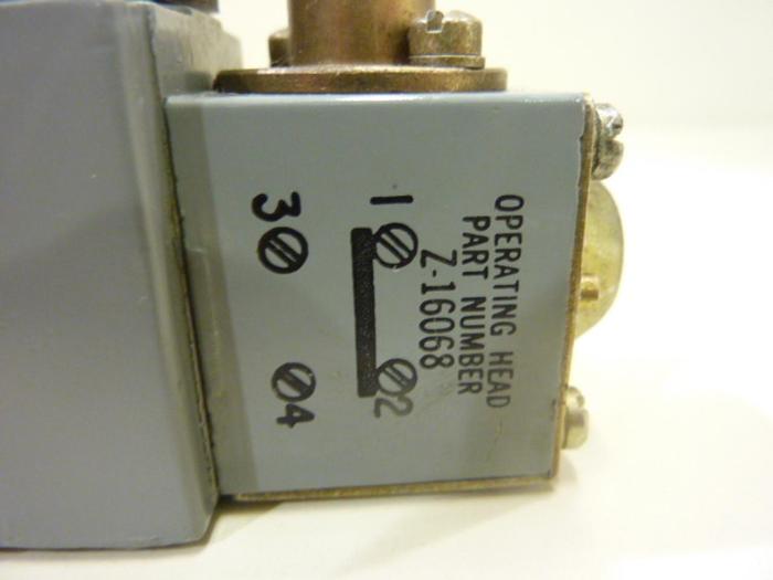 ALLEN BRADLEY Limit Switch 802T-HU SER B #43275