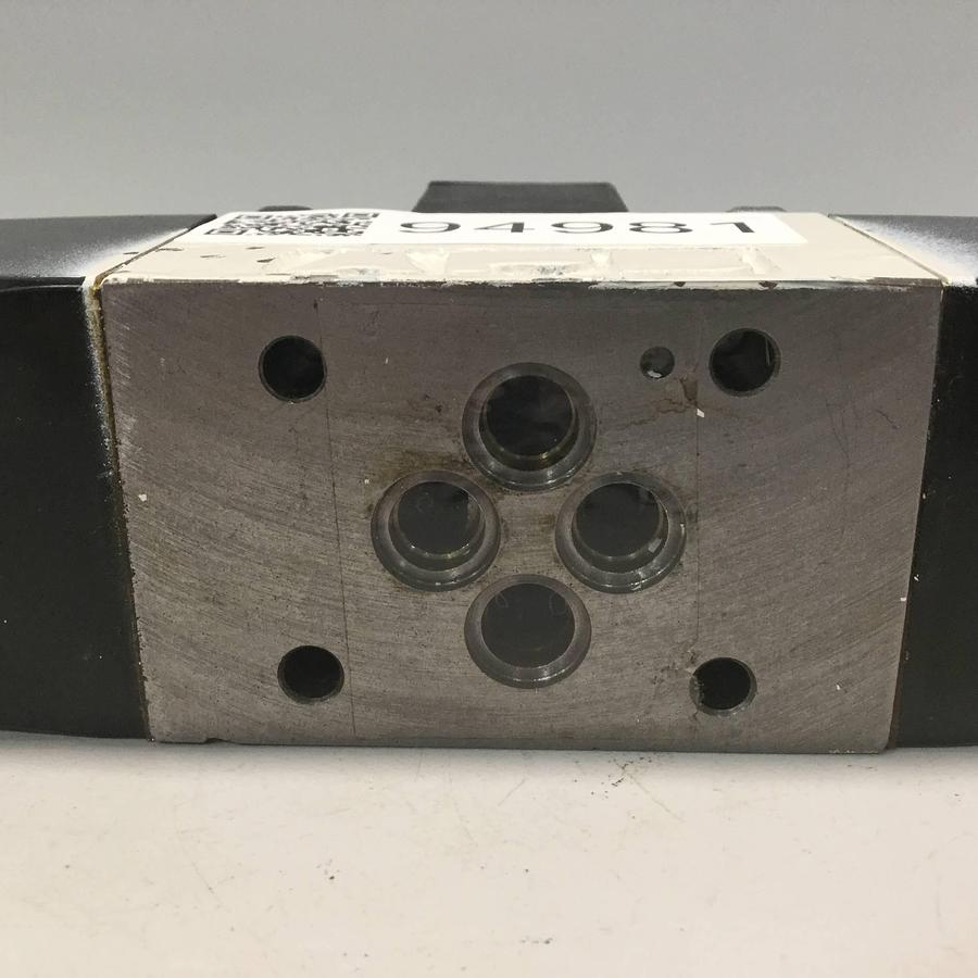 Used VICKERS Directional Control Valve DG4V36CMP7H750 USED