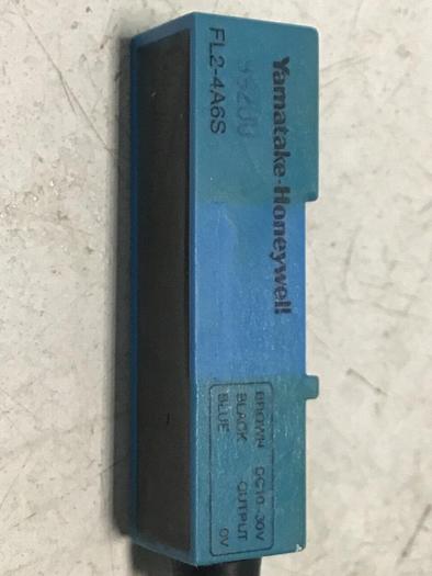 Used YAMATAKE Proximity Switch FL2-4A6S #128216