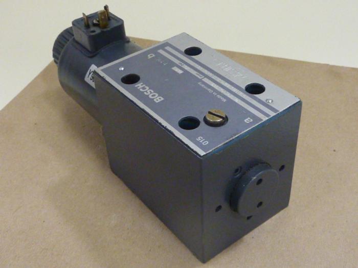 Used BOSCH Valve 0 810 001 909 #47212