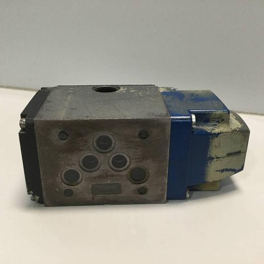 Used SPERRY VICKERS Valve DG4S50AWT11 #97650