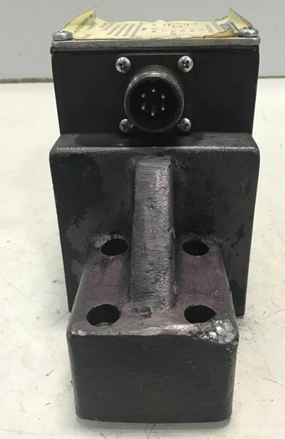 Used VICKERS Proportional Control Valve EHST-3-FVF-30 USED