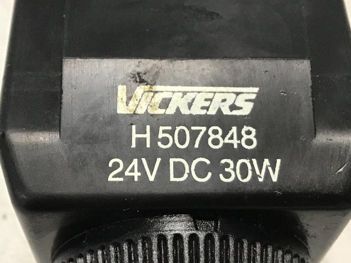 Used VICKERS Directional Valve DG4V-3S-22AL-M-U-H5-60 #130767