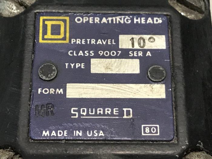Used SQUARE D Limit Switch 9007-AEQ2699 Used