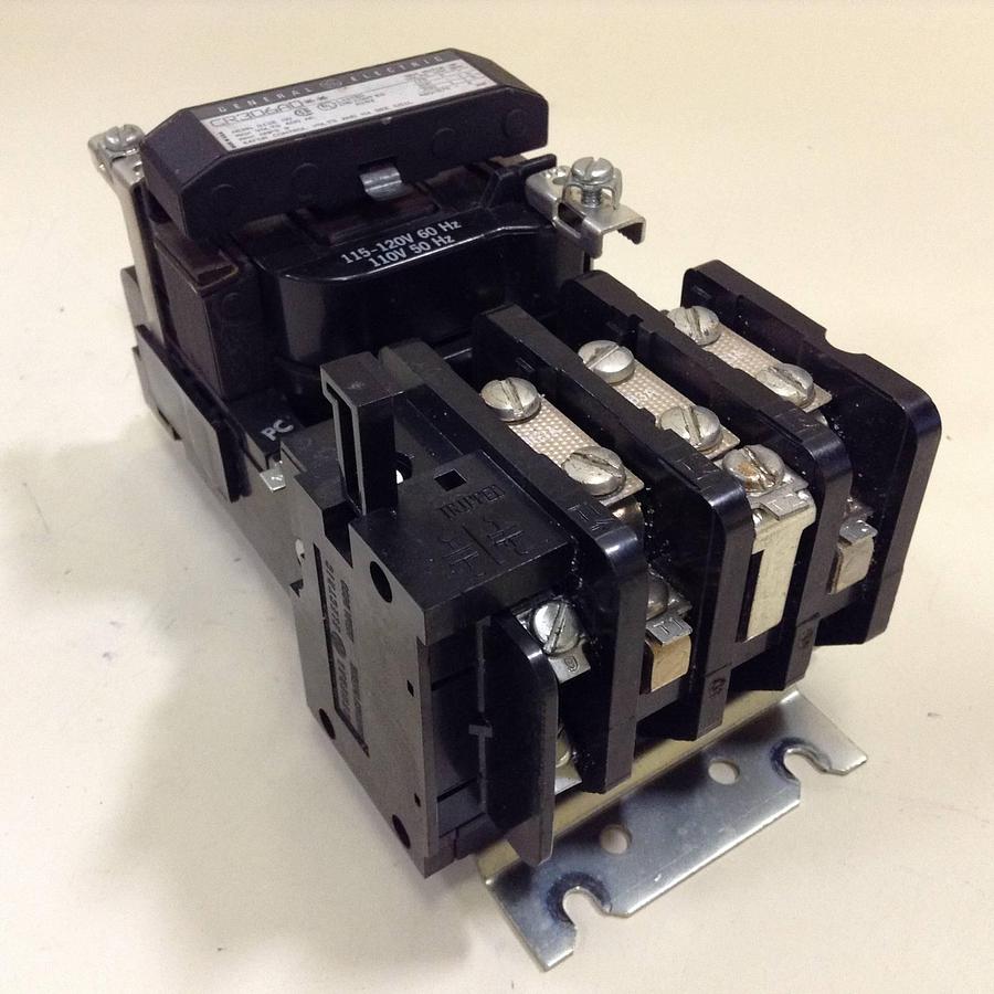 Used GENERAL ELECTRIC (G.E.) Motor Starter Size 00 CR306A0 USED