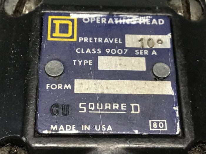 Used SQUARE D Limit Switch 9007-AEQ2699 Used
