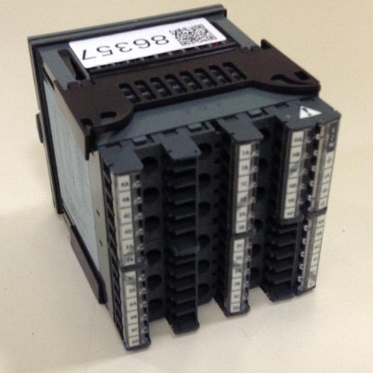 Used BARBER COLMAN Temperature Controller 2204E/CC/VH/TH/XX/XX/XX/XX/2XX #86357