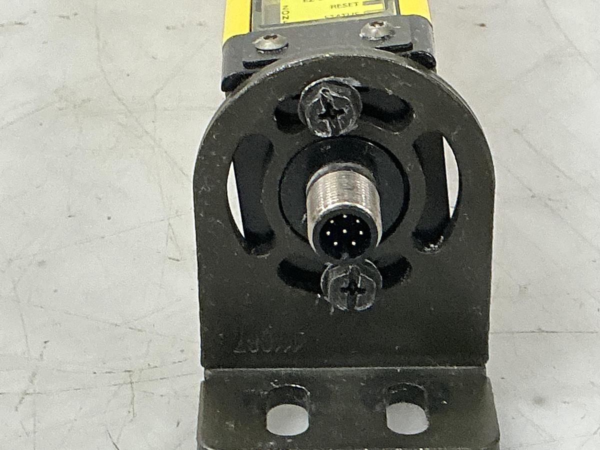 Used BANNER ENGINEERING SLSR30-750Q8