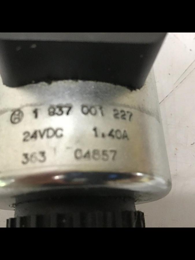 Used BOSCH Valve 0 810 091 240 Used 