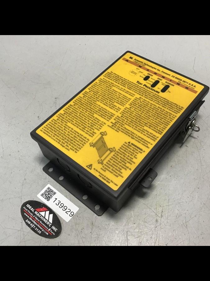 Used STI Light Curtain Control Box LCC-FB-AC1-U USED