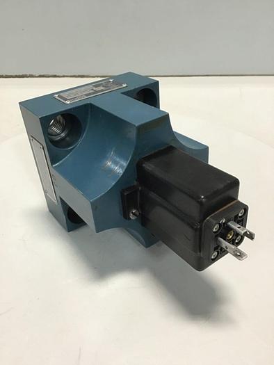 Used BOSCH Valve 0 810 070 033 #144856