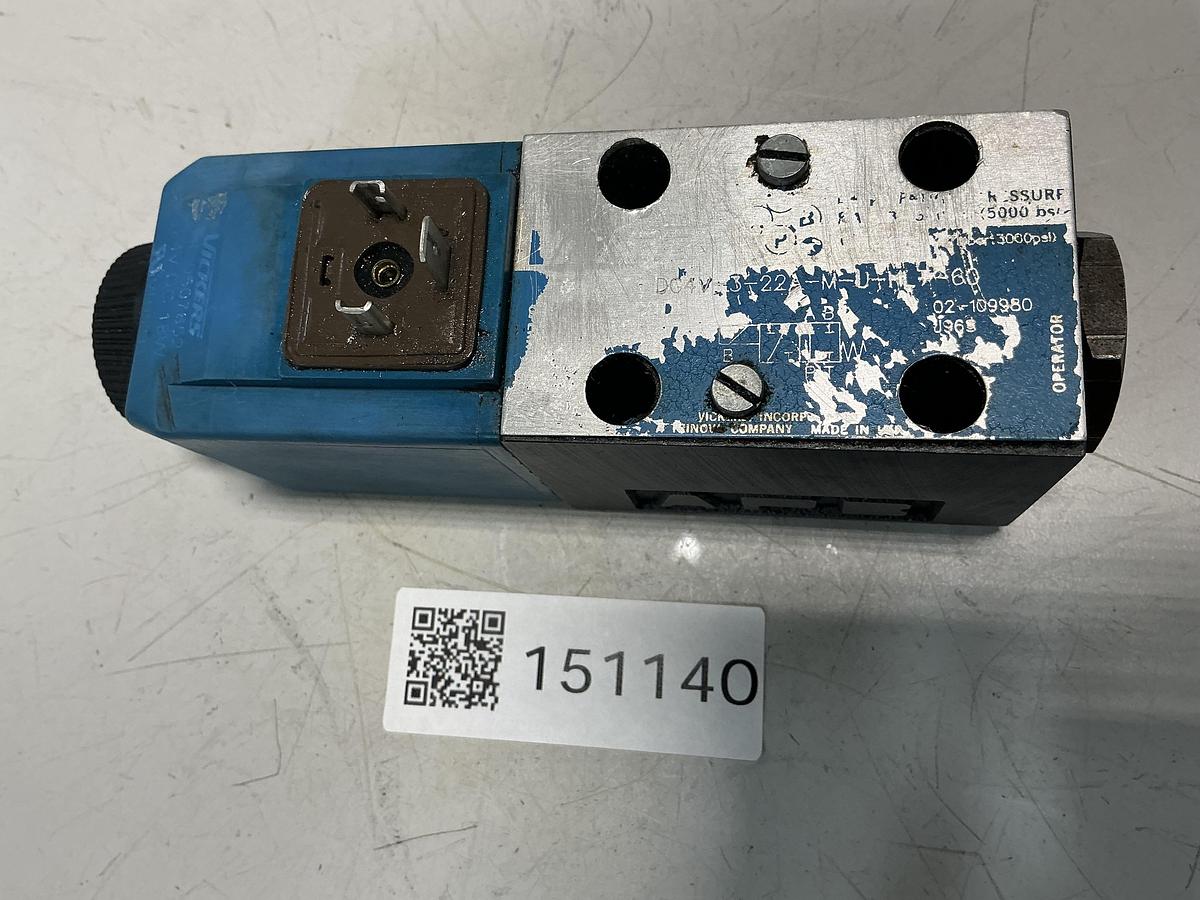 Used VICKERS DG4V-3-22-M-U-HL