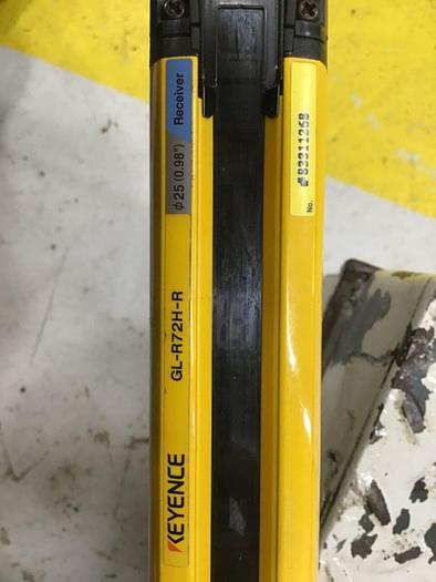 Used KEYENCE CORP Light Curtain GL-R72H-R USED