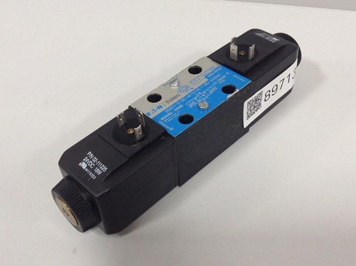 Used VICKERS Valve DG4V-3-6C-M-U-HL7-60-EN594 Used