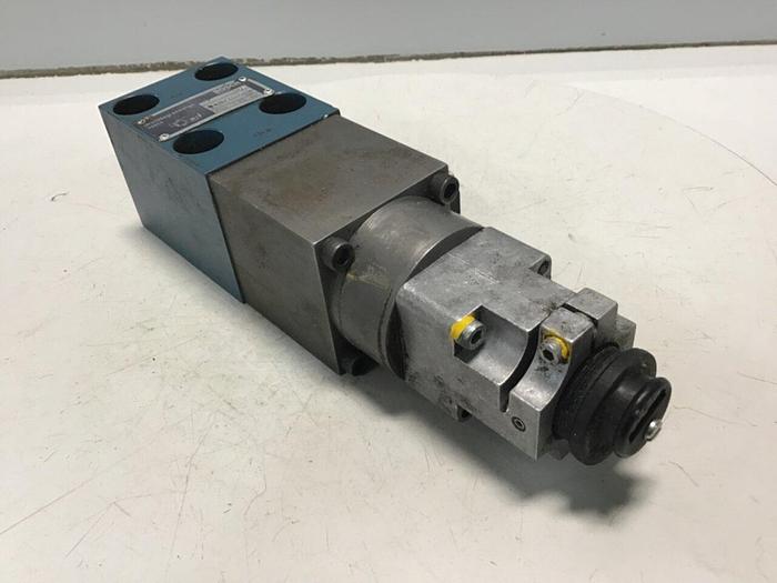 Used BOSCH Valve 0 811 402 012 #138038