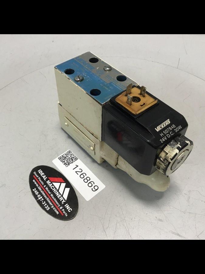 Used VICKERS Valves DG4V-3-2AL-M-U-HL7-60 Used