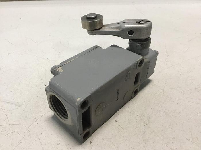 Used OMRON Limit Switch WLCA2-2 #121874
