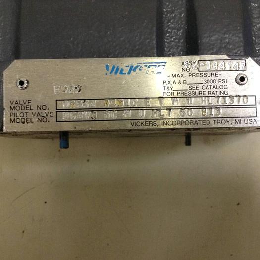 Used VICKERS Valve DG4V-3-6C-M-U-HL7-60-B13 Used