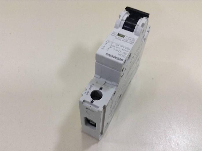 Used SIEMENS 10 Amp Circuit Breaker 5SJ4110-7HG40 #86048