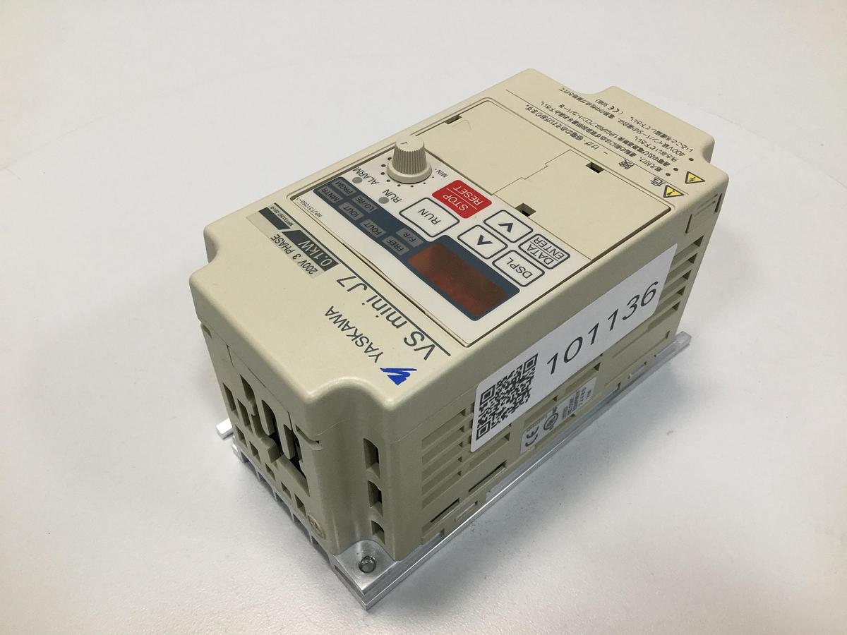 Used YASKAWA VS Mini J7 Inverter CIMR-J7AA20P1 USED