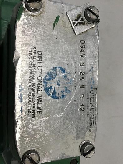 Used SPERRY VICKERS Directional Valve DG4V32AWB12 #144632
