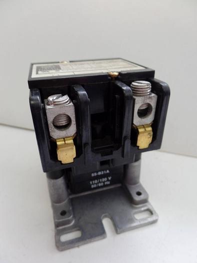 Used GENERAL ELECTRIC / GE Contactor CR353AD2DA1 Used
