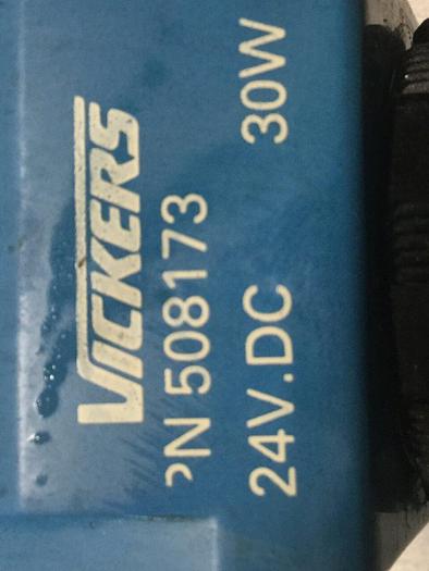 Used VICKERS Directional Control Valve DG4V37AMFWH760 #105765