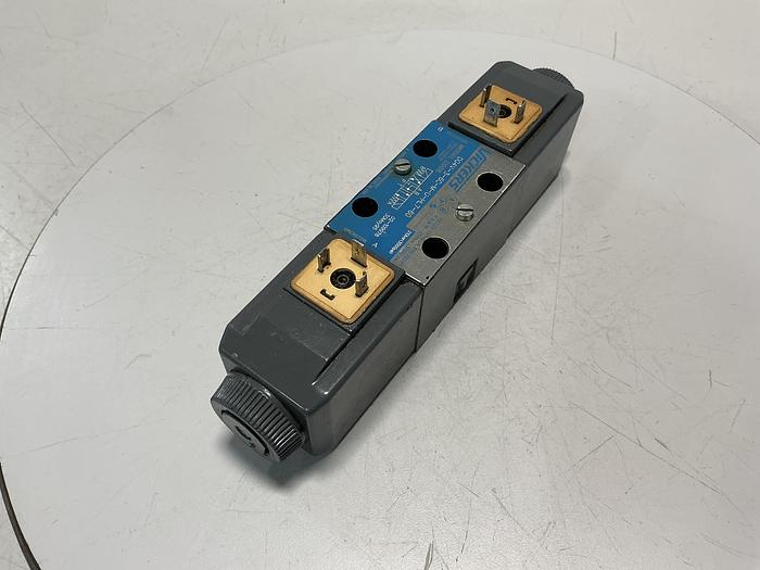 Used TOKIMEC DG4V-3-6C-M-U-HL7-60