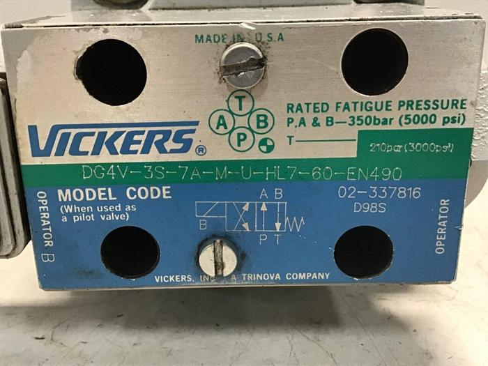 Used VICKERS Valve DG4V-3S-7A-M-U-HL7-60-EN490 Used