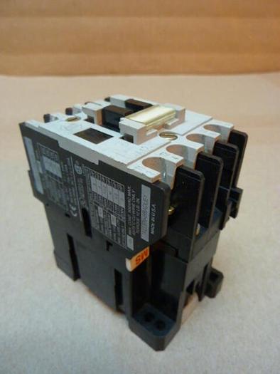 Used ALLEN BRADLEY Contactor 100-A12ND3 SER B #30081
