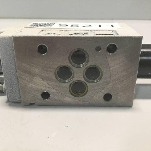 Used TOKIMEC Directional Control Valve DG20S-3-2A-P-20-S18 #95212
