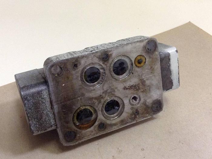 Used VICKERS Valve DG5S4042CTMFWB670 #67801