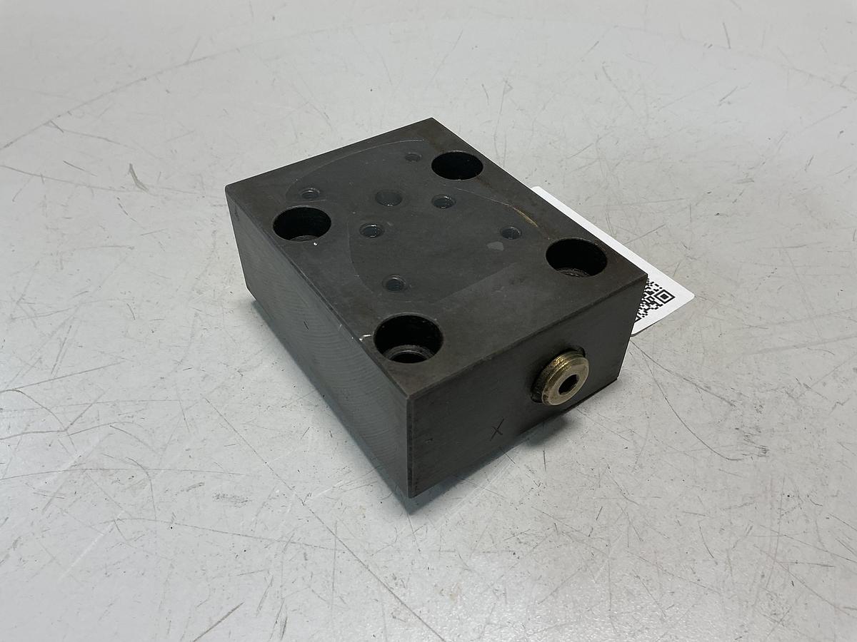 Used MOOG HYDROLUX CCE16B6RMA0V06/A12